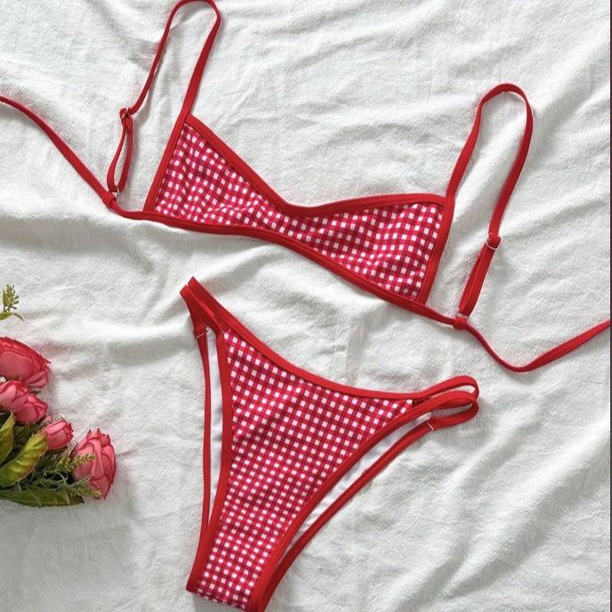 16_2dc1652faece8219ed19eba5b809f805 Retro red and white checkered bikini - Image 2